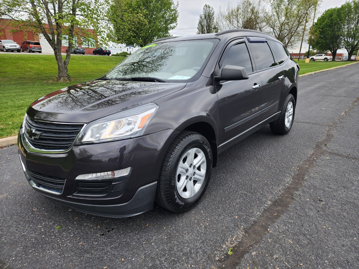 photo of 2017 Chevrolet Traverse LS FWD 